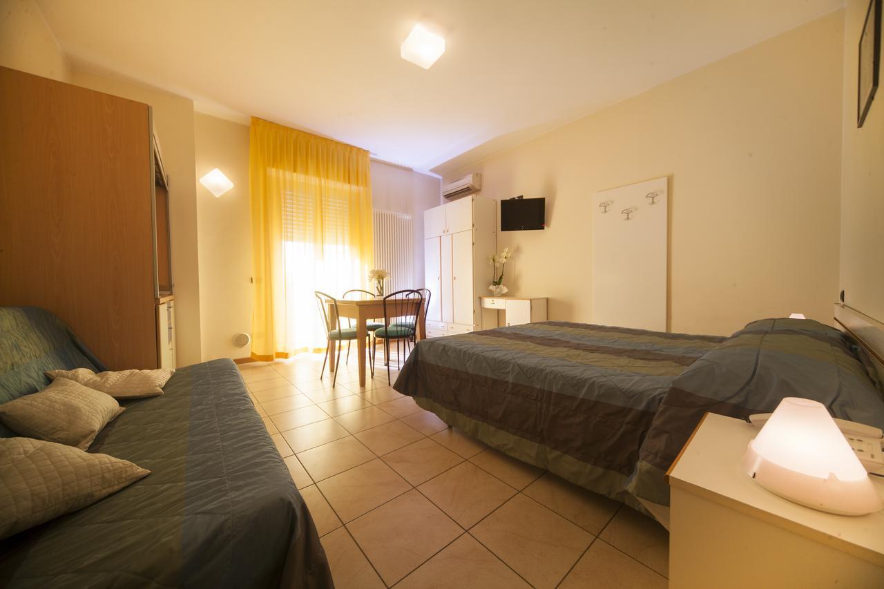 Residence Il Capodoglio Rimini Dış mekan fotoğraf